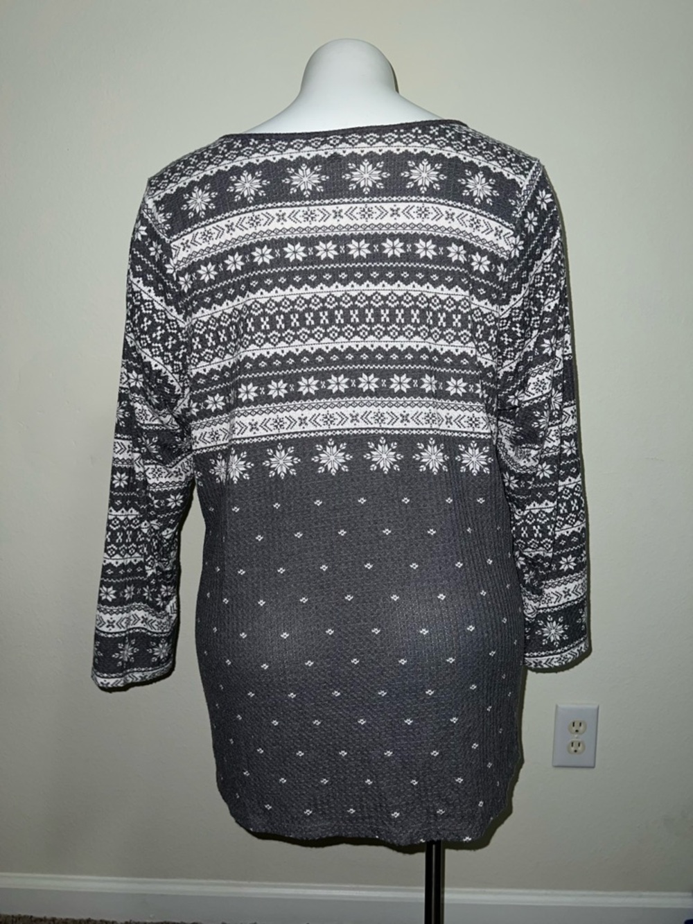 Torrid Gray and White Henley Long Sleeve Top - Picture 6 of 8